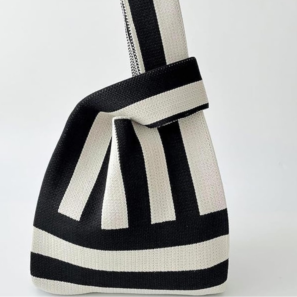 Black and White Mini Wristlet Handbag NWOT - Picture 4 of 6